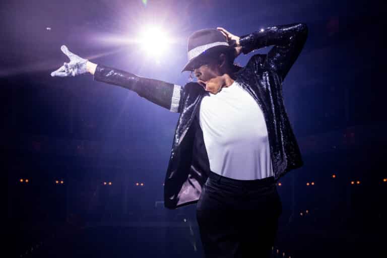 17. MJ_TOUR_01_17_25_1203_PJZEDIT_v001 Jordan Markus as MJ_Photo by Matthew Murphy