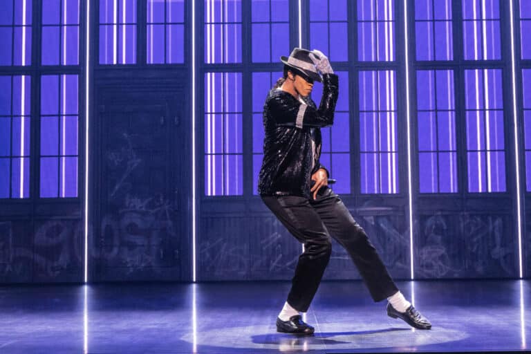 04. MJ_TOUR_0396_Jordan Markus as MJ in the First National Tour of MJ. Photo by Matthew Murphy