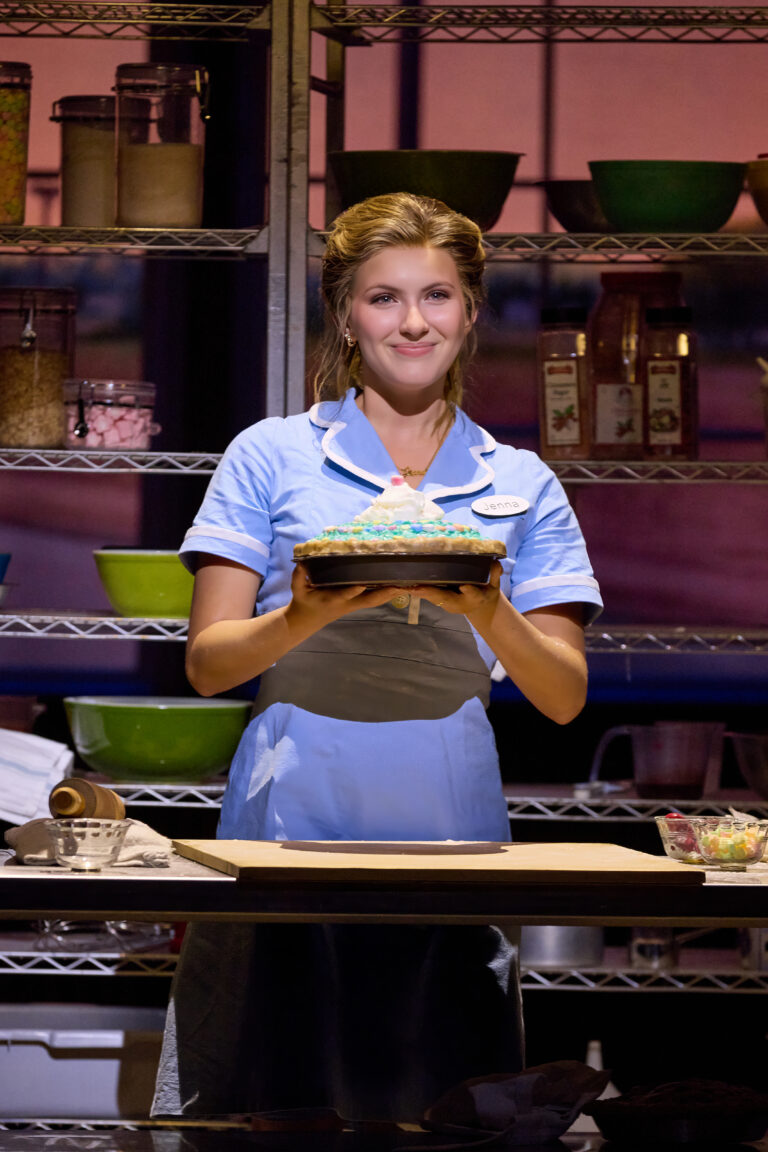 WAITRESS_10th_3038
