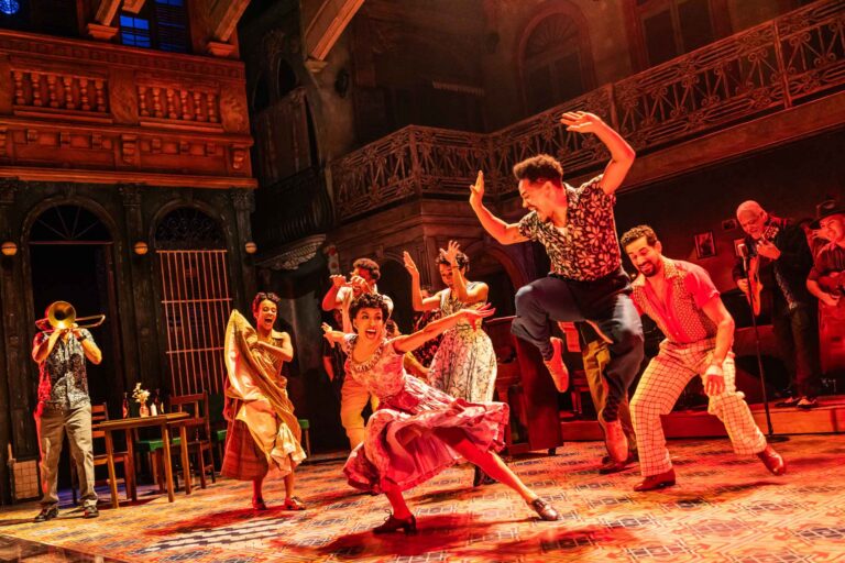 2.-The-Broadway-company-of-Buena-Vista-Social-Club